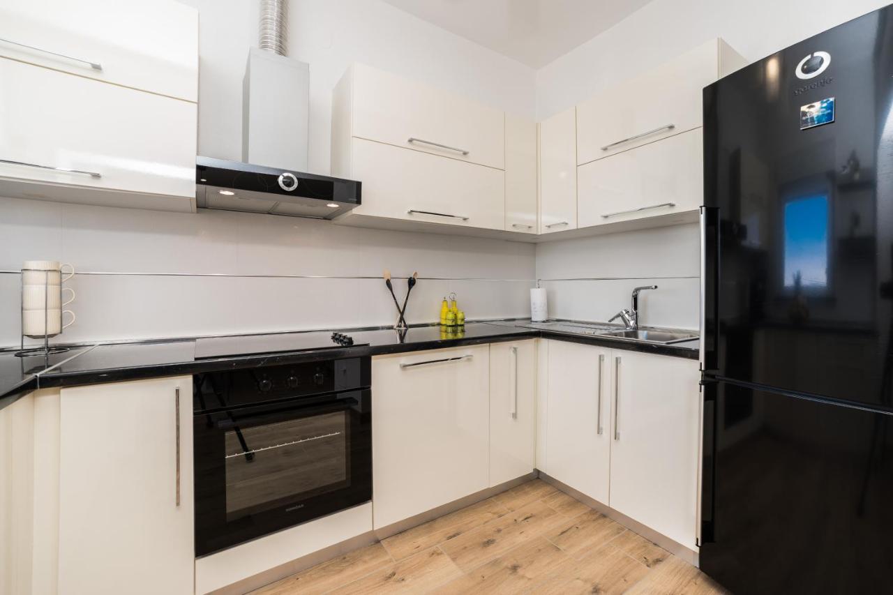 Apartmani Tomeri Стариград-Пакленица Экстерьер фото